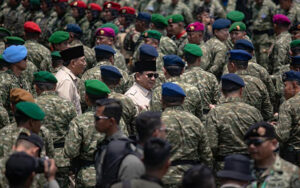 presiden-prabowo-hadiri-upacara-hut-ke-80-tni-1759642749455_169