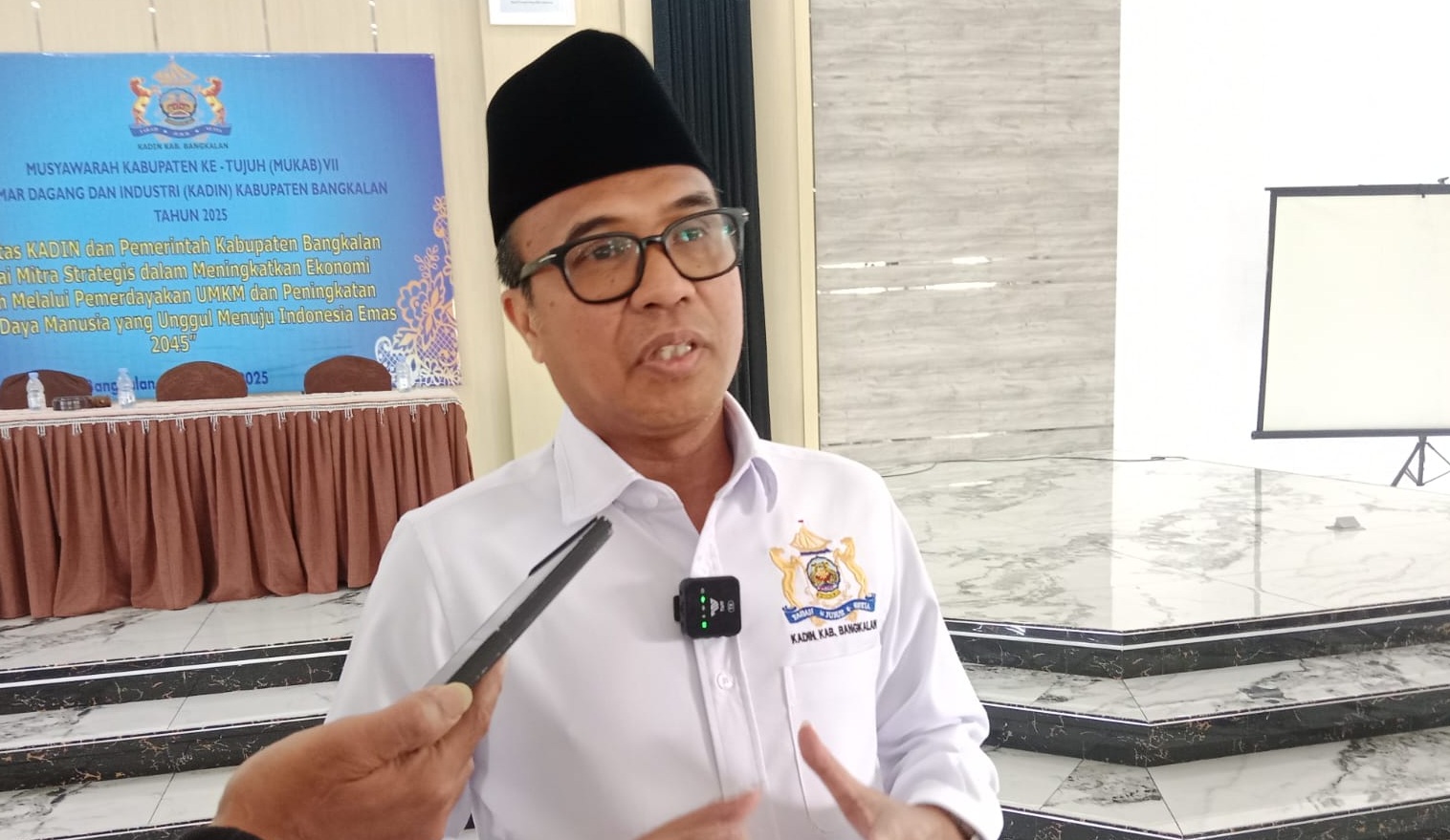 403f2fb0-0129-4135-ac4b-42ef4094a994